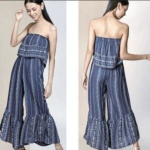 Japana Strapless Jumpsuit Medium M Smocked Wide Leg Ruffle Flare Floral Paisley